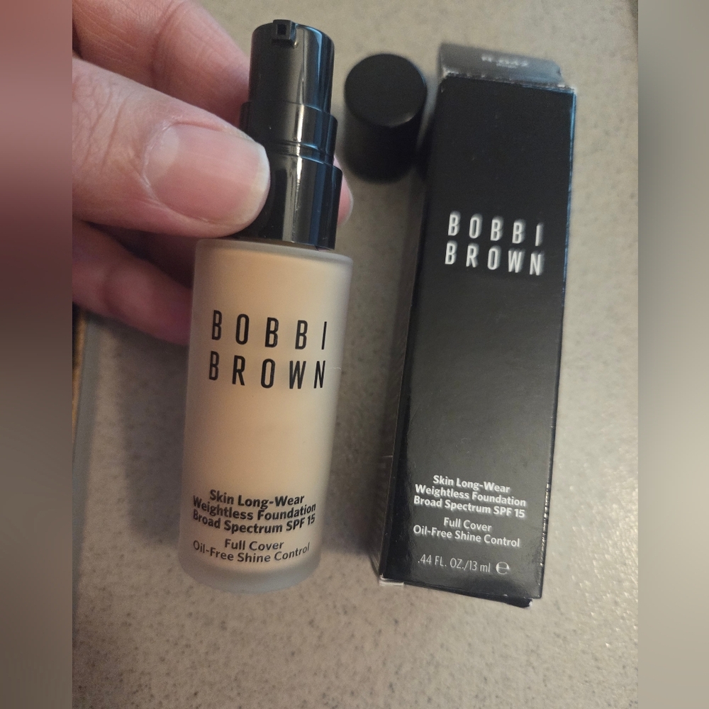 Bobbi Brown Skin Long-Wear Foundation - Beige